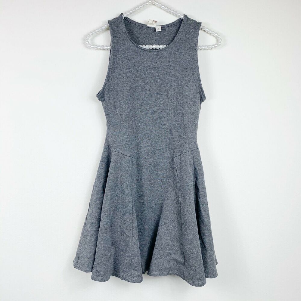 Francesca's dress‎